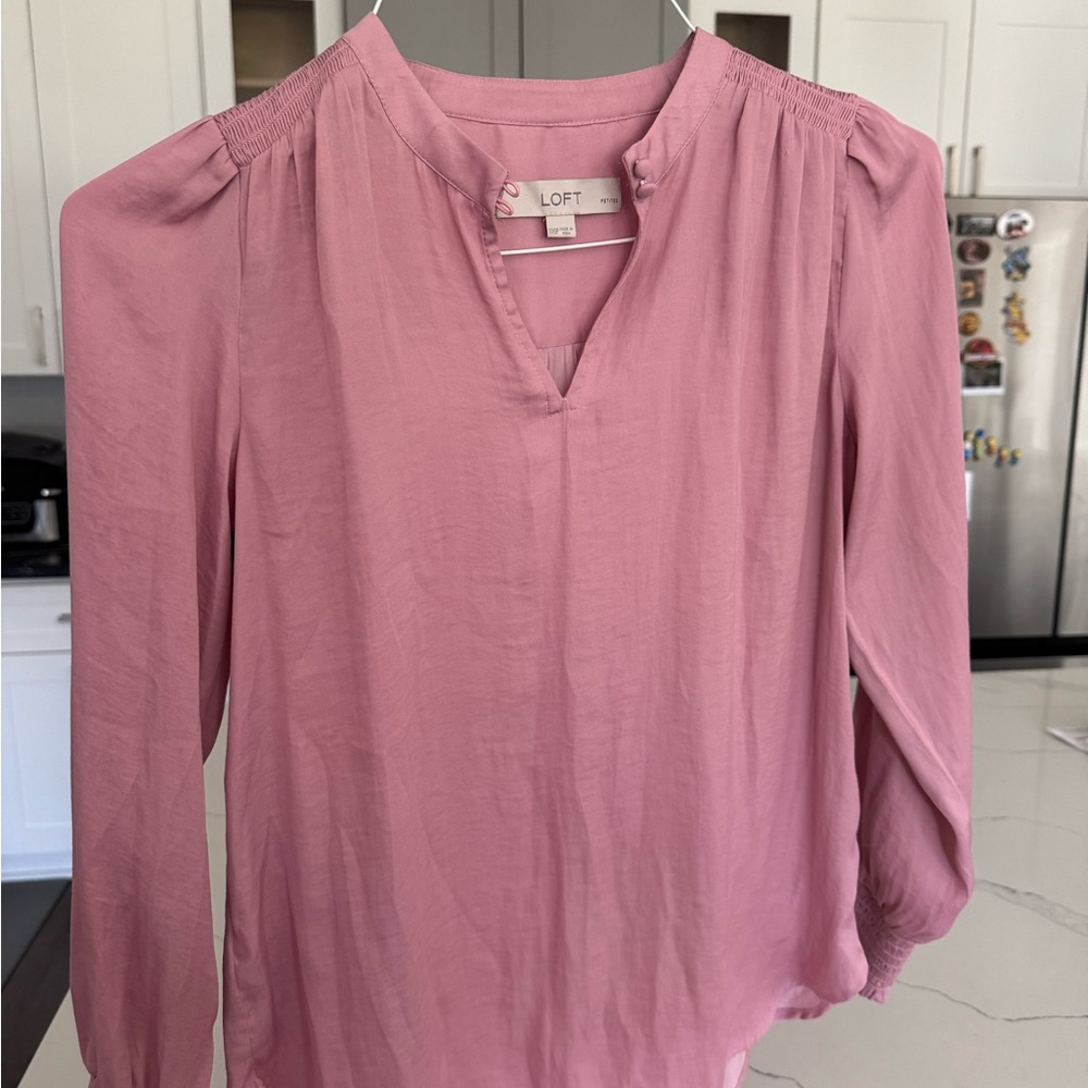 *SOLD*
LOFT Soft Rose Blouse